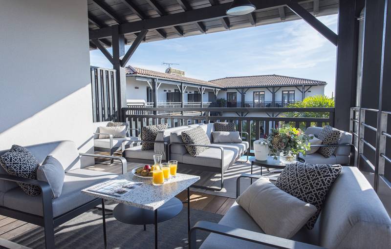 Villa piscine hybre architecte bordeaux