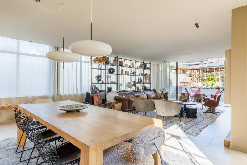 Réhabilitation contemporaine d’un ancien atelier transformé en maison à Bordeaux