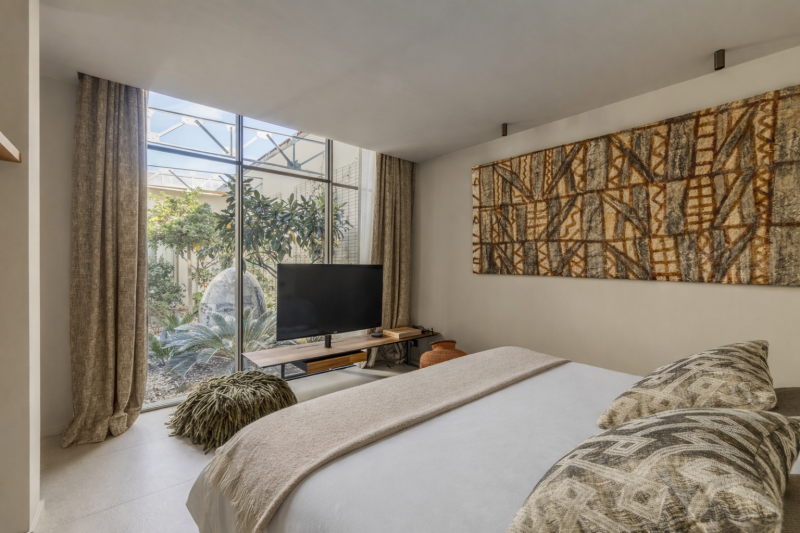 Réhabilitation contemporaine d’un ancien atelier transformé en maison à Bordeaux