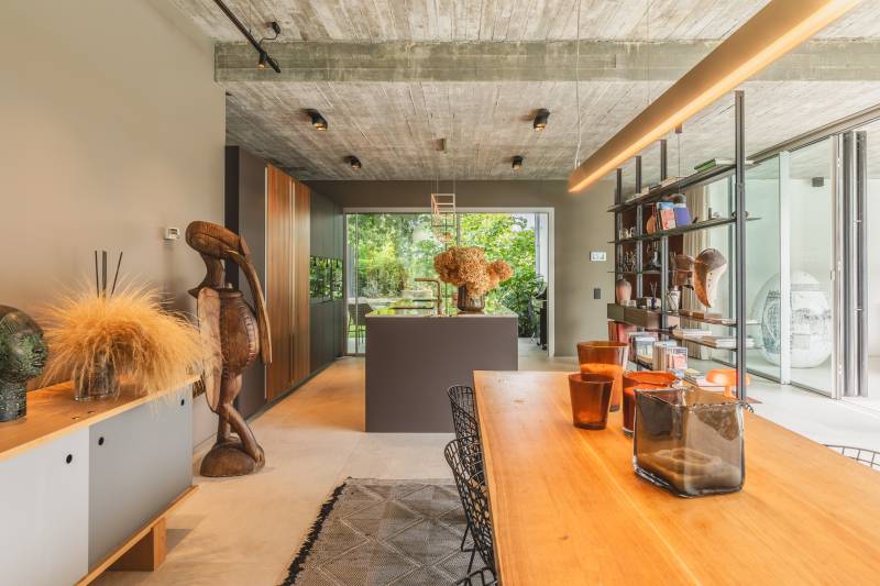 Projet de maison contemporaine avec patio et piscine par Hybre Architecte