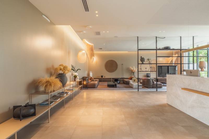 Architecture intérieure raffinée pour professionnels santé et bien-êtr