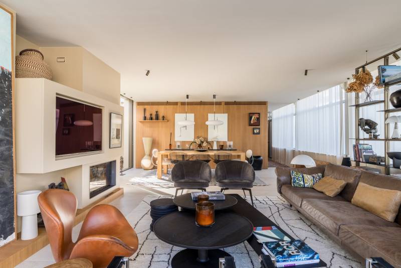 Réhabilitation contemporaine d’un ancien atelier transformé en maison à Bordeaux