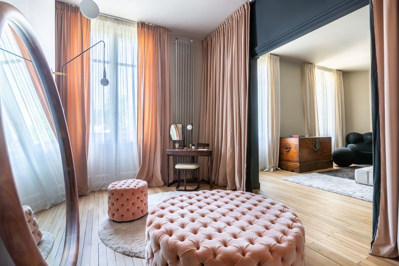 décorateur bordeaux hybre